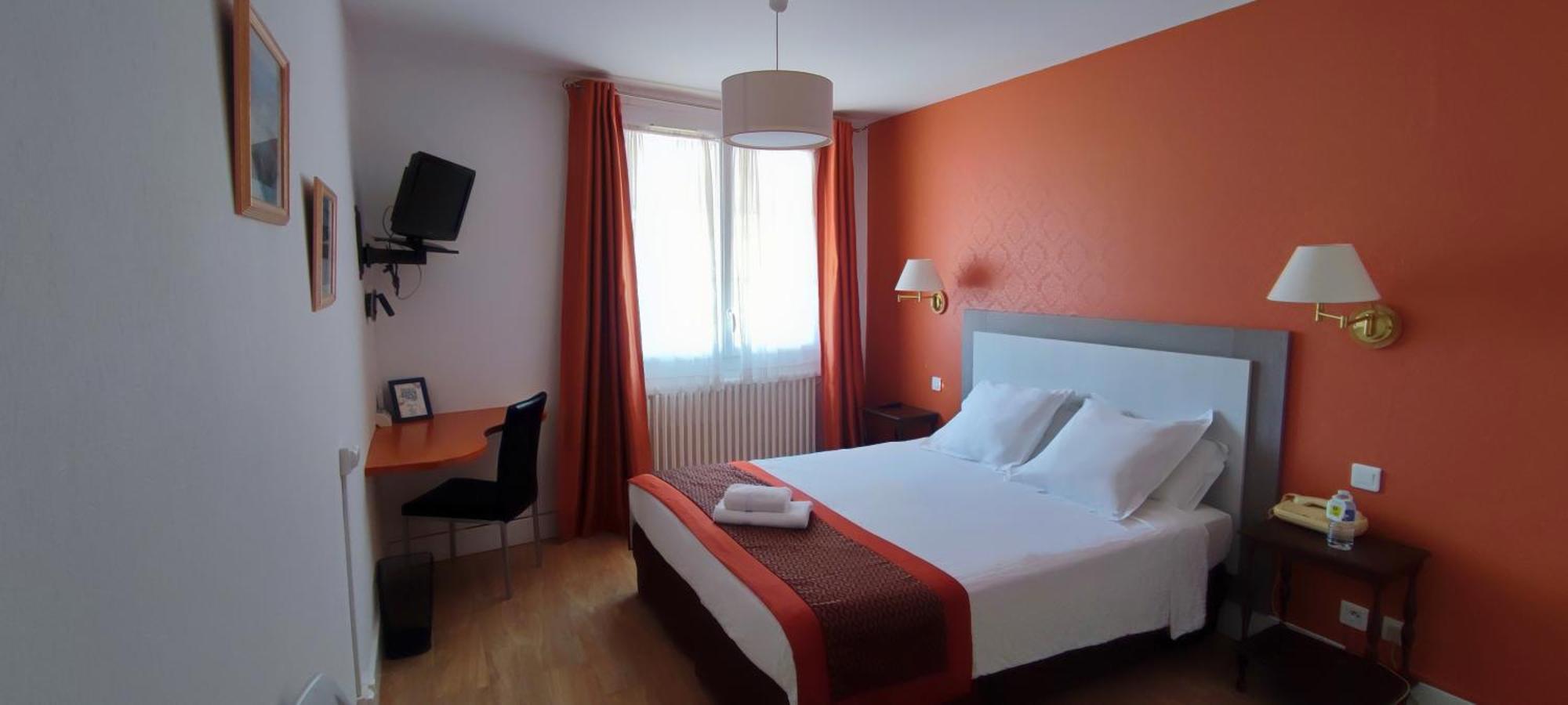 Logis Grand Hotel Pelisson Nontron Εξωτερικό φωτογραφία