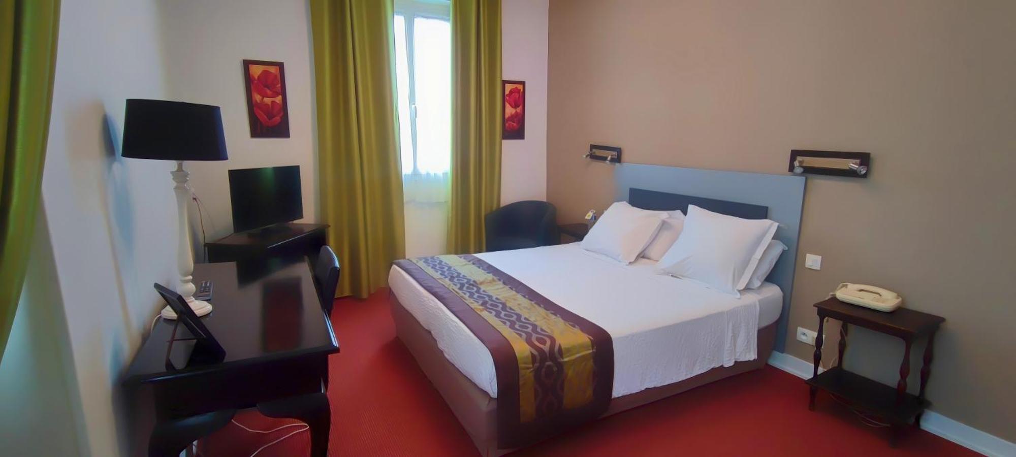 Logis Grand Hotel Pelisson Nontron Εξωτερικό φωτογραφία
