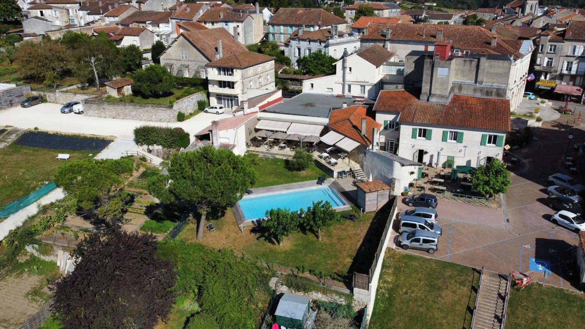 Logis Grand Hotel Pelisson Nontron Εξωτερικό φωτογραφία