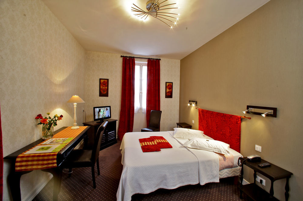Logis Grand Hotel Pelisson Nontron Εξωτερικό φωτογραφία